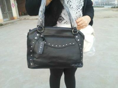 China bags apparel shoes stock lots wholesaler in France -20KPCS fashion hand bags shoulder bags for sale