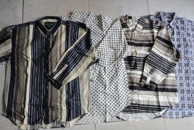 China las camisetas casuales y formales de la manga llena del algodón de los hombres 38Kpcs almacenan porciones en venta