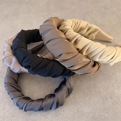 China European and American spring and autumn new style satin silky slippery face bends the main hair band temperament band for sale