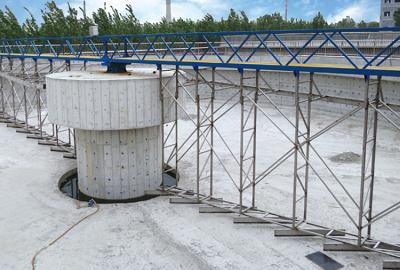 China CE WWTP 0.55kW Spiral Sludge Scraper System for sale