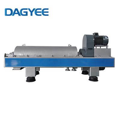 China 3 Phase Horizontal Spiral Centrifuge Palm Oil Sludge Separation Screw Decanter Separator 2020 Price for sale