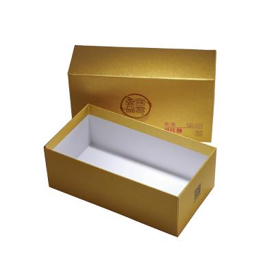 China Recycled Materials Customized Present Luxury Special Hard Shoulder Boxes Rigid Packaging Gift Cardboard Glod Boxes for sale