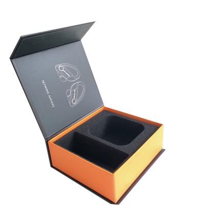 China Recycled Materials China Custom Cardboard Black Gray Paper Luxury Magnetic Gift Packaging Box for sale