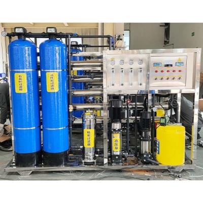 China Reverse Osmosis Seawater Desalination Equipment 1 Ton Reverse Osmosis Water Filtration System for sale