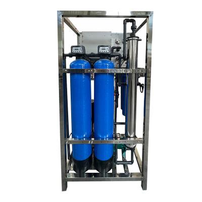 China 300L Single Stage Reverse Osmosis Drinking Water Purification Treatment Plant With UV System For Food Industry for sale