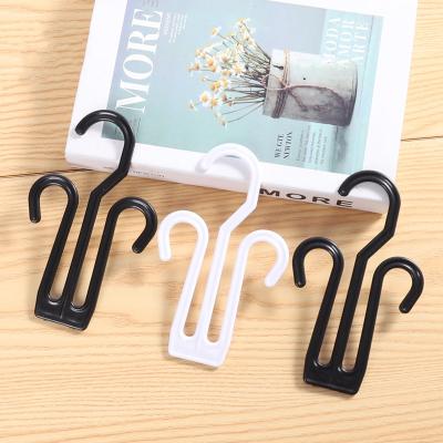 China Modern Plastic Shoes Hanger Drying Rack Flip Flop Sandals Stand Slippers Hanger For Supermarket for sale