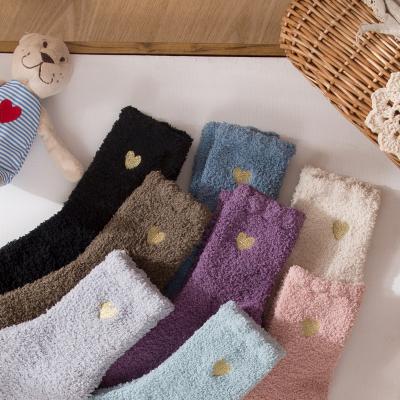 China QUICK DRY Hot Selling Fuzzy Fuzzy Socks Women Fleece Warm Home Coral Sleep Winter Socks For Women And Girl for sale