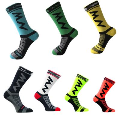 China Custom Made Viable Outdoor Mens Logo Running Cycling Basketball Gym Sports Compression Cotton Socks for sale