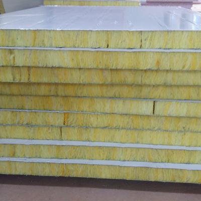 China 1150MM/950MM Building Material Insulation Glass Wool Sandwich Panel for sale