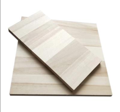 China Modern Good Quality Soft Wood Lumber Prices Solid Poplar Wood Boards for sale