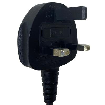 China 13Amp Residential / General Purpose Fused Mark Approval 3 Pin Electrical Safety Singapore Wire Plug BS Receptacle Flat UK Mains Cord for sale