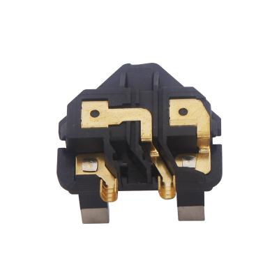 China Factory Direct Sale UK Multi Purpose 3 Pin Power Socket BS Plug Applicable UK Insert With Plastic Earth Wire Live Line Brass Null Line for sale