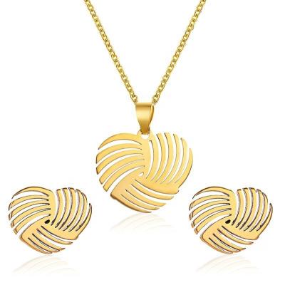 China CLASSIC High Quality 316L Stainless Steel Jewelry Hollow Heart Dubai 18K Gold Jewelry Sets for sale