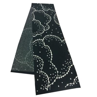 China Anti-wrinkle Cashmere Scarves Elegant Cloudy Design Good Softness Scarf for sale