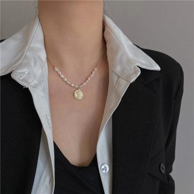 China Retro Natural Pearl Jewelry CIS Choker Necklace Dangling Freshwater Freshwater Baroque Pearl Necklace Women's Pearl for sale