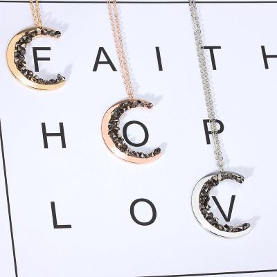 China Retro Vintage Shiny Necklace Celestial Jewelry Gold Crescent Moon Pendant Necklace Graduation Gift For Women for sale