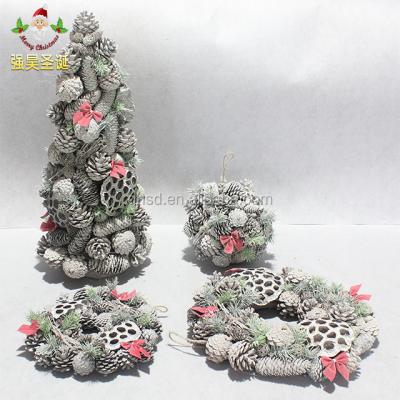 China Hot Fashion Environmentally Friendly Sale Natural Materials Christmas Decoration Set Artificial Christmas Wreath for sale