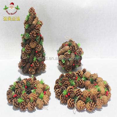 China 2021 Hot Sale Fashionable Christmas Tree Decoration Christmas Wreath Decorative for sale