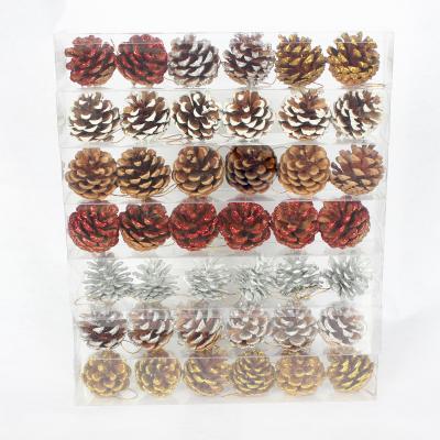 China Factory Wholesale Box Eco-friendly Christmas Pinecones Christmas Tree Decoration Natural Materials for sale