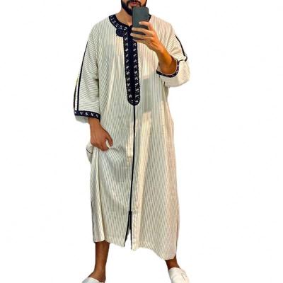 China Polyester And New African Embroidery Middle East Fashion Cotton Men's Maxi Dress Long Outwear The Striped Shirt Maxi Casual Male Ethnic Loose Dress for sale