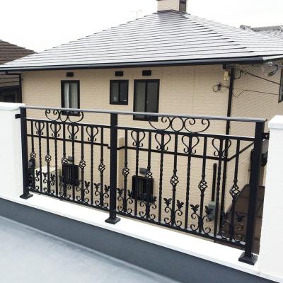 China Powder Coating Metal Yard Rail Patio Garden Decorative Easily Assembled Fine Polishing Fence for sale