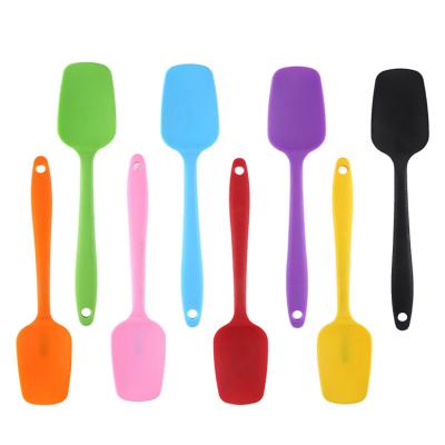 China Viable Food Grade Silicone Basting Pastry Scraper Silicone Baking Cake Scream BBQ Scraper Spatula Spoon for sale