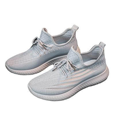 China Fashion Trend Female Summer Mesh Breathable Lightweight Unique Soft Women Sport Shoes Fashion Sneakers Women Sports Shoes for sale