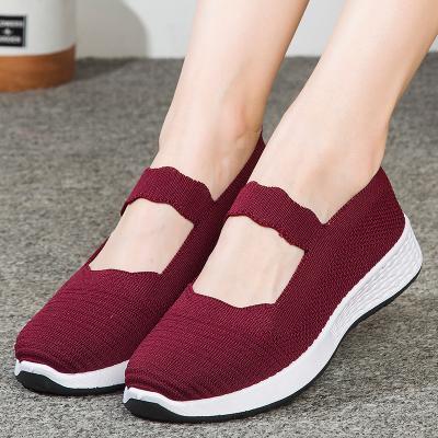 China New Style Anti-odor Fly Weave Women Sports Shoes Soft Soles Breathable Single Shoes Ladies Comfortable Lightweight Women Sport Shoes for sale