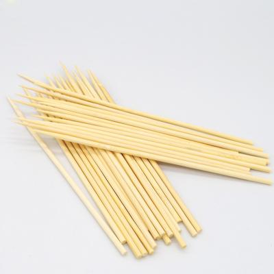 China Easily Cleaned Bamboo Skewer Sticks Natural Wooden BBQ Stick BBQ/Fruit/Kebab Stick for sale