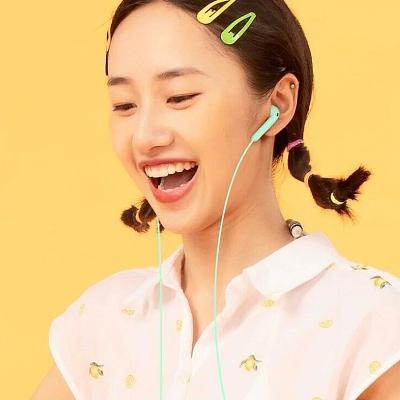 China Wholesale Colorful In-Ear Headphones and Earbuds 3.5 Earbuds Earphone Cable Earbuds for sale