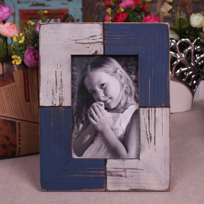 China Handmade modern retro picture photo frame designs for sale