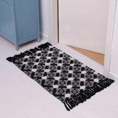 China Washable Modern Hand Embellished Rugs Hand Made Cotton Woven Custom Printed Silk Farmhouse Tassel Boho Blankets for sale