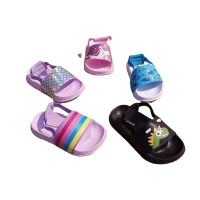 China Hot Selling White Designer Slides Sandals Children Girls Kids Summer Fashion Trend Shoes Boys Flip Flops Slippers Slides For Kids for sale