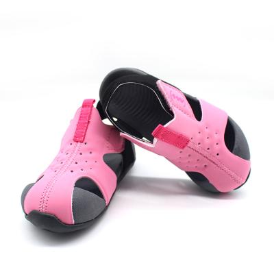 China Cheap Pink PVC Beach Kids Sandals Babies Flat Kids Rubber Sandals for sale