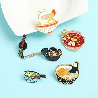 China Personality Japanese ramen brooch series metal ramen chain brooch lamb faceless men's ramen bowl shape enamel badge for sale