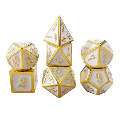 China Fashionable Cutting Edge DND Metal Dies Gold / White Color 7 Pieces A Polygon Set For For Board Games Savage World Dungeons And Dragons for sale