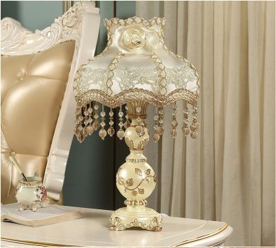 China EUROPEAN led table lamp resin body resin lampshade bedroom close lighting fixture modern design for sale