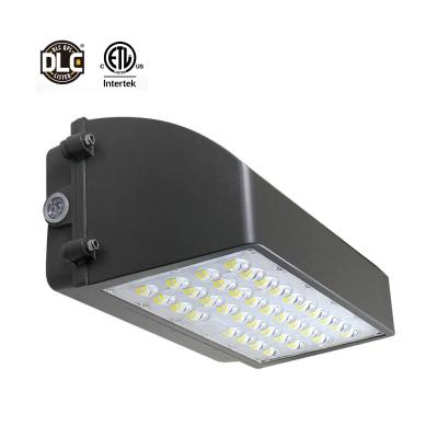 China 7200LM LED Wall Pack 60W Wall Pack Lights 5000K Full Cutoff Dusk to Dawn for sale
