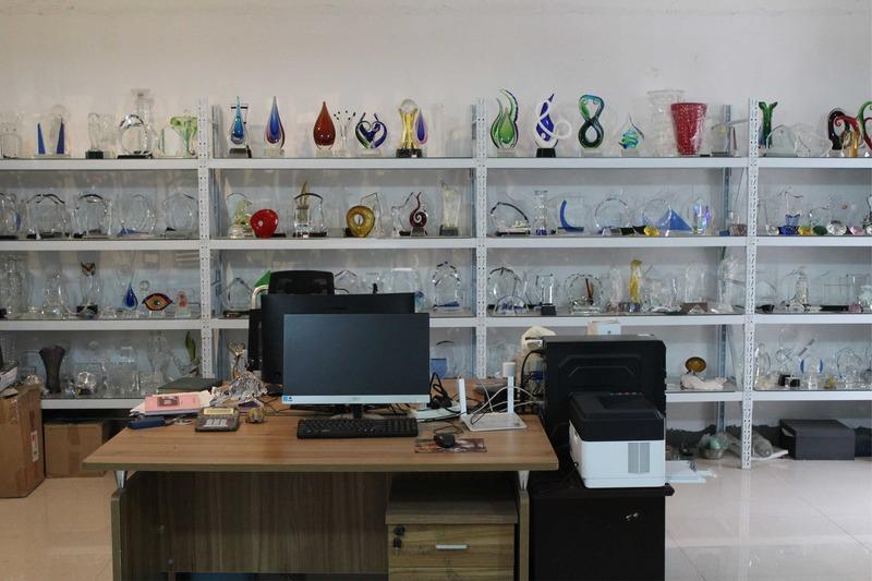 Verified China supplier - Pujiang Hitop Crystal Crafts Co., Ltd.