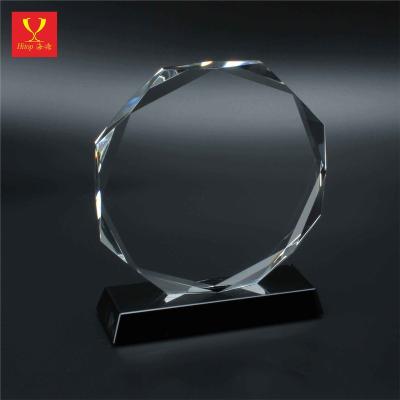 China Wholesale White Crystal Trophy Europe Hitop Crystal Glass Award and Engraving Plaque with Black Base for sale