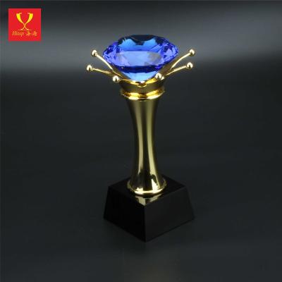 China Wholesale Europe Factory Diamond Metal Trophy Award Customized Trophy for sale