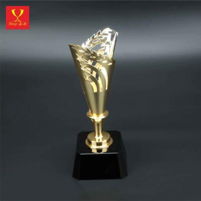 China Europe Hitop Manufacturer Creative Gold Sliver Professional Gift Personalized Logo Beauty Trophy Cup Award Custom Engraved for sale