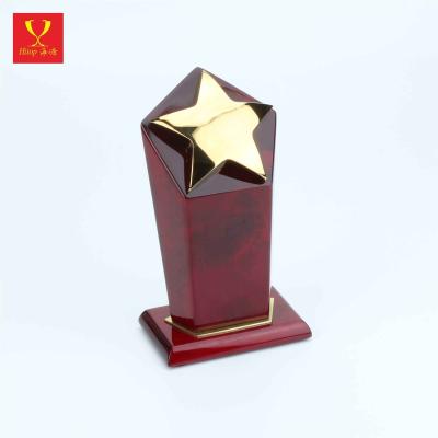 China Wholesale Europe Hitop Factory Crafts Custom Design Wooden Base Parts Mask Trophy Plaques Sports Cup Gold Award Wooden Trophy for sale