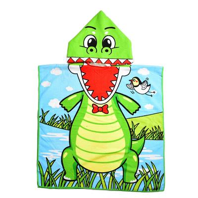 China Child-Proof Customized Portable Sublimation digital print dry changing robes printing surf hooded poncho towel kids poncho with pocket for sale