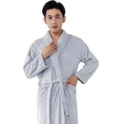 China Child-Proof Wholesale long flannel fleece robes Unisex different random solid color bathrobe for sale