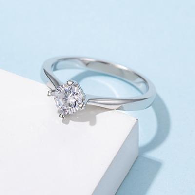 China Hot Selling FASHIONABLE S925 Moissanite Classic Ring with Silver Platinum for sale