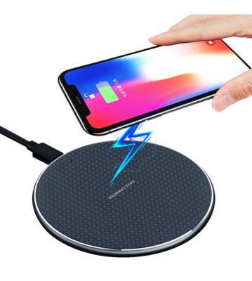 China Radio charging 2021 success on Amazon OEM radio phone charger 15W 10W protection wholesale fast wireless charging mobile charger best for sale