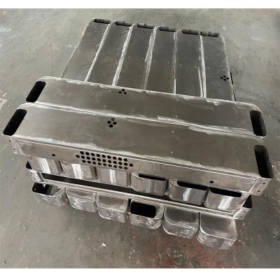 China Caja de luz de chapa de metal de recinto eléctrico con knockouts variados según el tamaño en venta