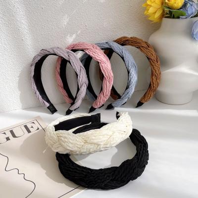 China Wholesale New Arrivals 2022 Fashion Luxury Hair Accessories Headband Girl Women Shape Handmade Headbands For Women Elastic Hair Bands for sale