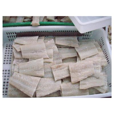 China Low Fat Low Price Dried Salted Fish Bandaged Pollock Alaskan Party for sale